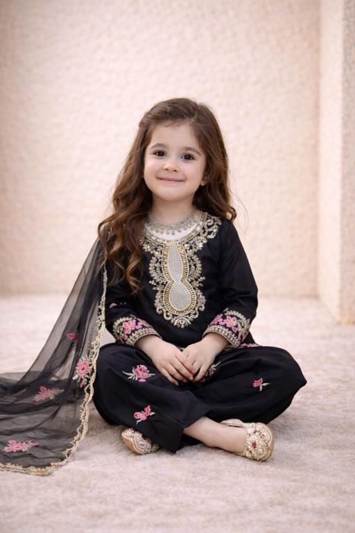 Premium Quality Ready To Wear OC 245 Crep Black Kids clothing suppliers in Mumbai